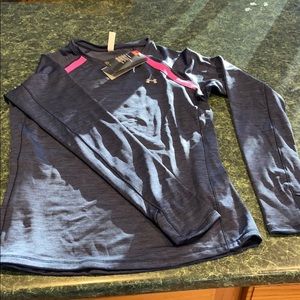 NEVER WORN! Under Armour Lonht Sleeve Shirt